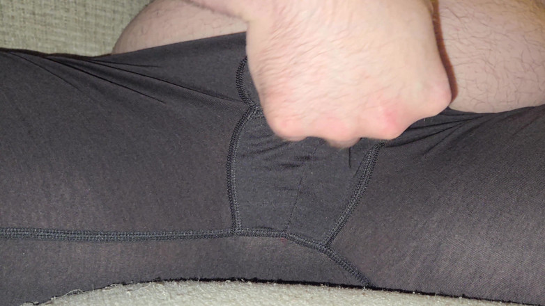 AssPlayLove: Cewek sange ini lagi asik masturbasi sendirian sambil fingering memeknya -...