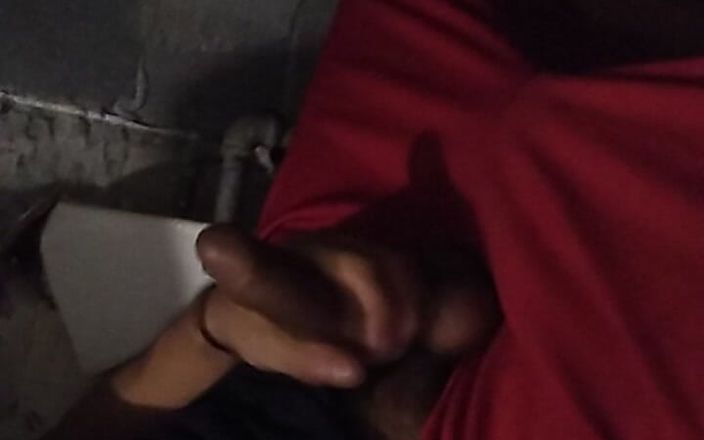 AlexAlejandro13: Thưởng thức con cu của tôi