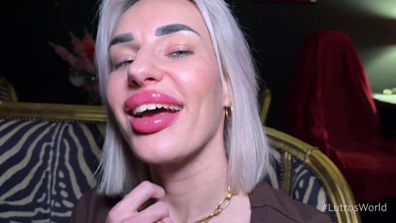 Lutros World: Slut amante della sborra adora succhiare un grosso cazzo prima...