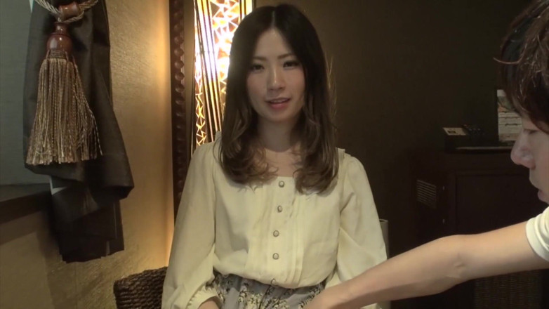 Japan Lust: Isteri curang Jepun mencari creampie bilik hotel