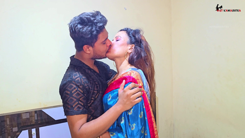 HOTKAMASUTRA: Pancutan mani dalam pepek bhabhi desi
