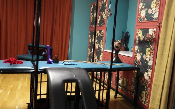 Countess diamond: Twój sąsiad jest dominatrix
