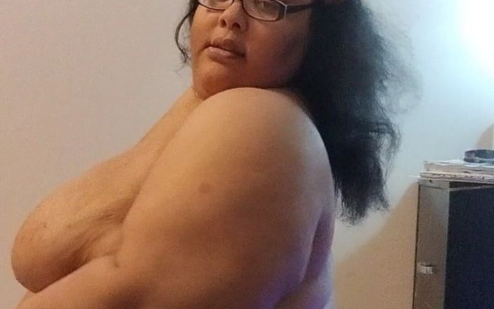 Jessica pigslut: Brincando com minha buceta