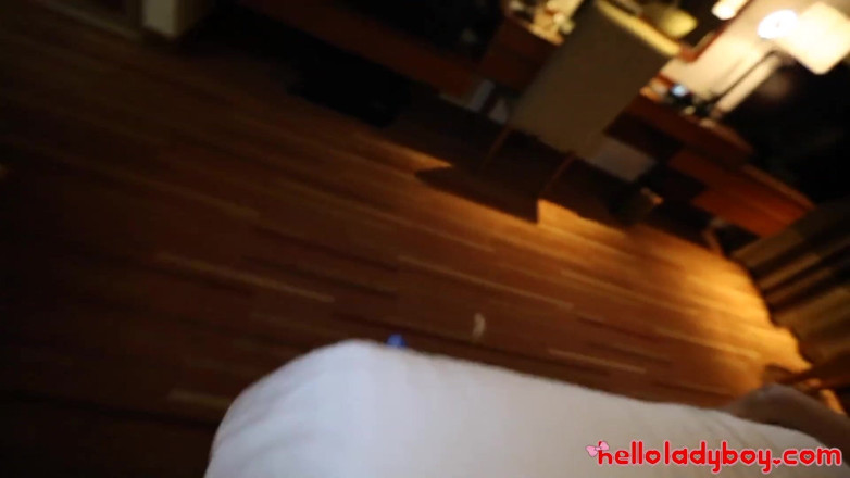 Hello Lady Boy: Taylandlı ladyboy sert seks