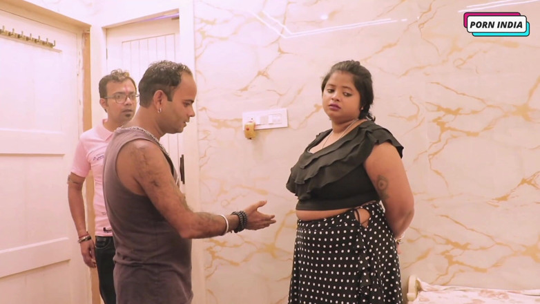 Porn India Studio: Seks threesome romantis sama gadis hot india