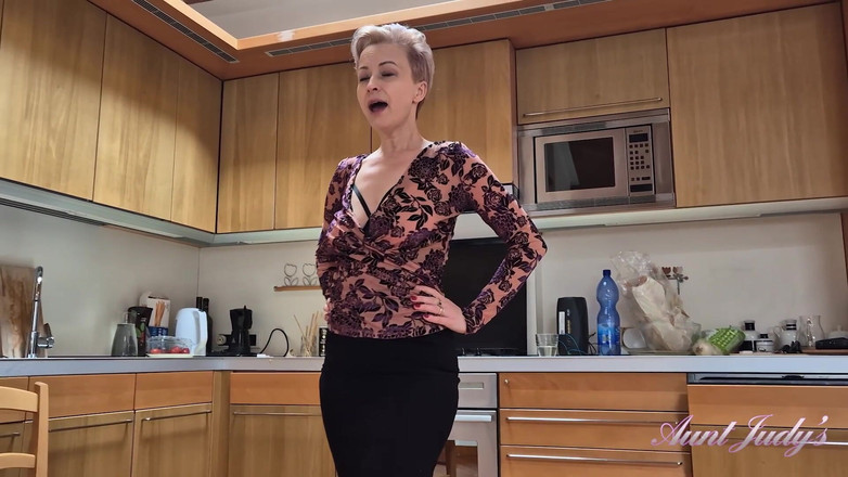 Aunt Judy's: Auntjudys - máy bay bà già nghiệp dư vú to Wanilianna được...