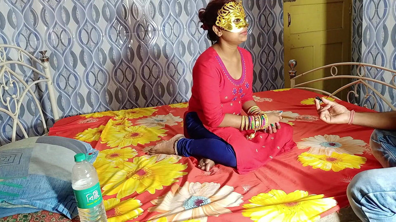 FireeCouple: टीचर ने शादी के बाद छात्रा को घर छोड़ दिया