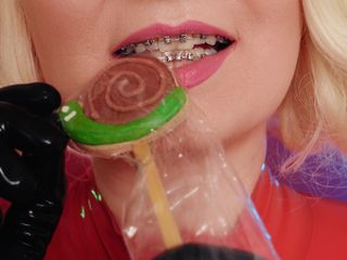 Arya Grander: Food fetish: eating video latex blonde girl
