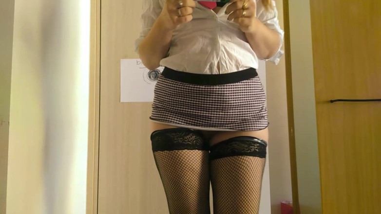 RavenBigAss: Profesoara curvă explică ce este o adevărată gaură neagră