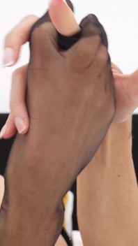 Nicole Love, Vollmodische Strümpfe, Masturbation
