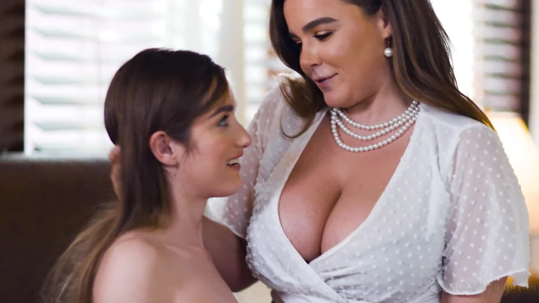 Mommy's Girl: Мамина дівчина - мамки лікар Наташа Найс і Шина Райдер вилікують падчерку Надію Ною вдома