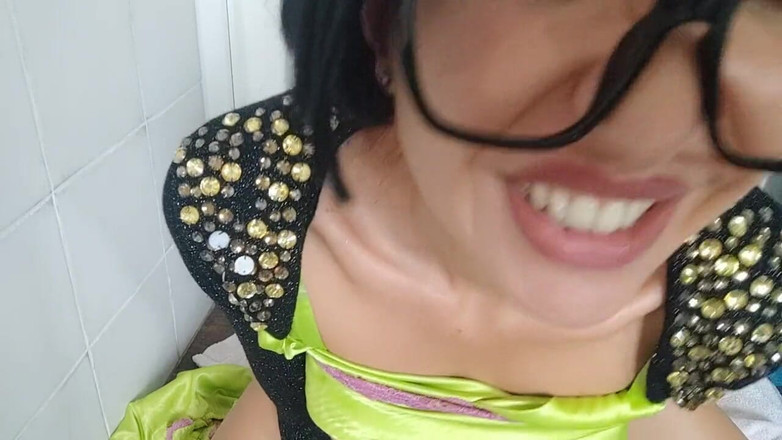 savannahamatoriale: Vaše nevlastní matka Lavinia vás učí jak