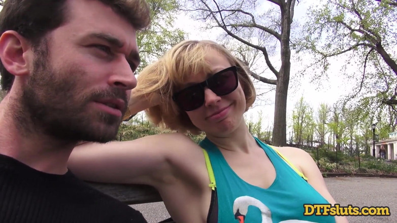 DTFSluts: Wielkie cycki blond dziwka z NYC