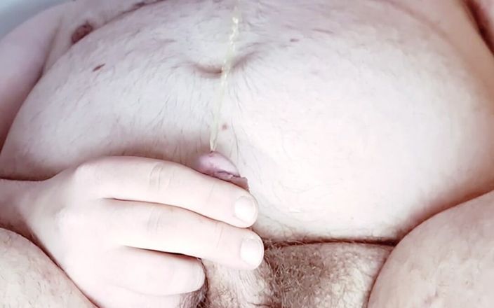 Daddy&#039;s bear: Chubby Bear Pissing in His Own Mouth