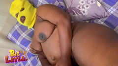 Big Layla: Kameraman skočil na 2 lesbičky