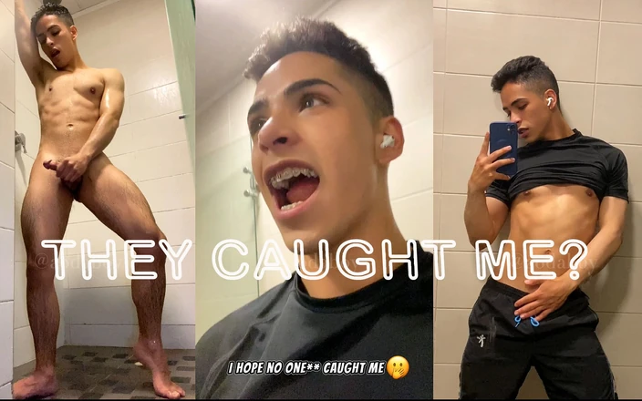 aodaboy: На улице - Шкафчики в спортзале