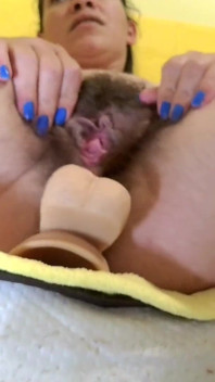 Primer Plano Anal Con Consoladores Grandes