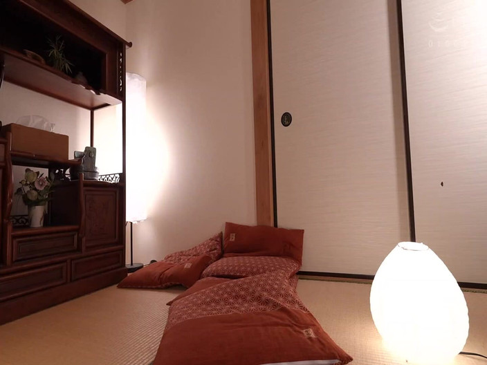 Vulture: 末広淳 - 隣の奥さんが間違って私のアパートに入ってきた