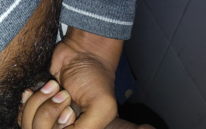 Fuck-Insaan: Grosse bite