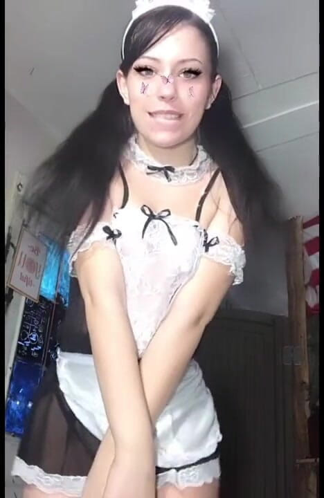 VenusVioletta: Škádlení teenagerky