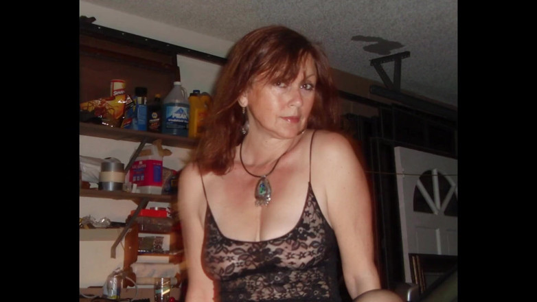 Candi Annie: Sexy MILF Candi Annie Returns to Xhamster!