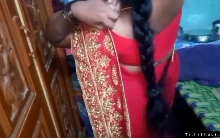 Ridowan: Desi Bhabi Changing Her Red Shari.