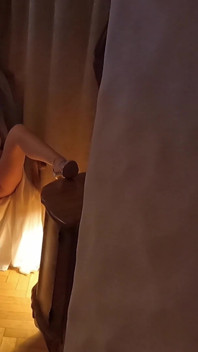 Noiva estava desaparecida antes do casamento e futuro marido não tinha idéia de que ação ele vai encontrar no quarto da noiva