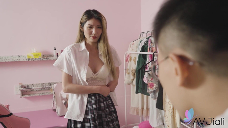 AV Jiali: Horny Nerd with Magic Game Controler Fucks Hot Stepsis Li...
