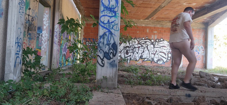 Mirko2589: All Naked on a Construction Site