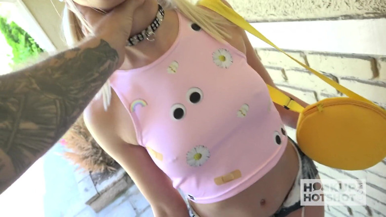 Hookup Hotshot: สาวหีสวยถูกกระทำโหด ใช้งานเหมือนตุ๊กตายาง