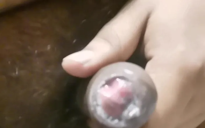 ObsidianFurry: Amateur Brown Young Chub Gets Horny While Travelling and Jerks...