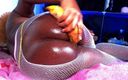 African Bunz: Quả chuối to với âm hộ khít khao của gỗ mun