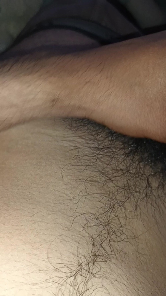 Luckky: 印度男孩摩擦他的