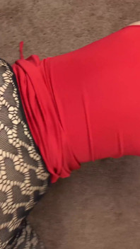 Anna, femme au foyer, pousse Logan à se faire baiser