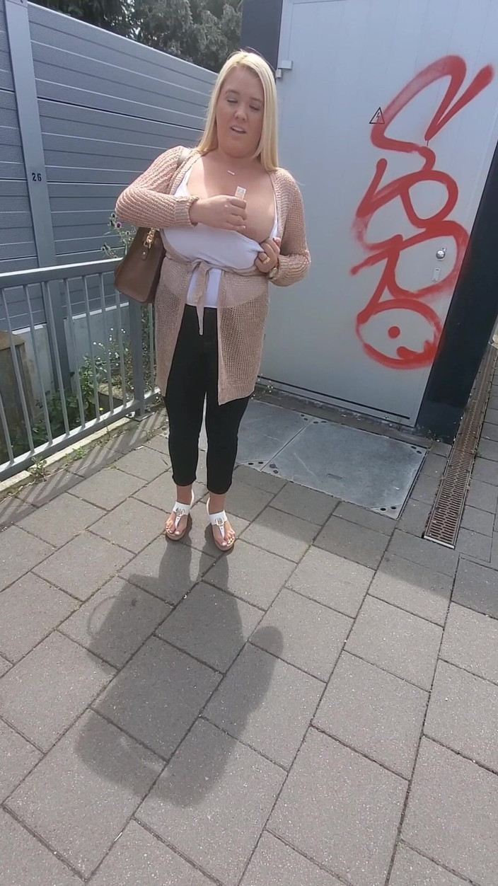 Annabelle Rogers: Obnažuji se v Německu!