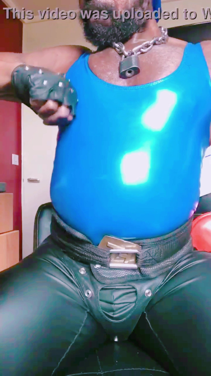 Brodyjayrichardson: Frottement Verbal En Latex Bleu