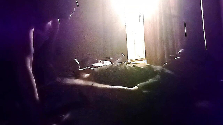 Tetto Michel: 隣人の息子がこっそりオーラルセックスのために私のところに来ます