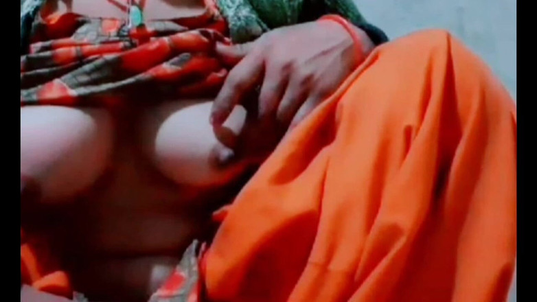 TricolorMusic3: Urocza gorąca młodość Bhabhi jest na szczycie, moja cipka potrzebuje...