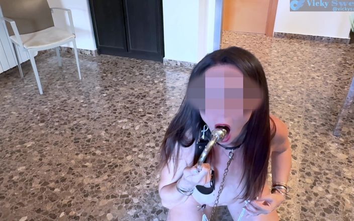 BDSM lover: Anal kancalı itaatkar köle - gerçek bir bdsm sahnesinde kontrollü zevk
