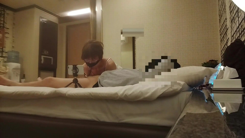 akeieroi: Bărbați de vârstă mijlocie înecându-se de plăcere în timp ce filmează având...