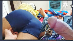 Desi__Panda: 初めて私は義理の兄弟の下着を開いて、真夜中に性交したかった彼の大きなお尻を見ます