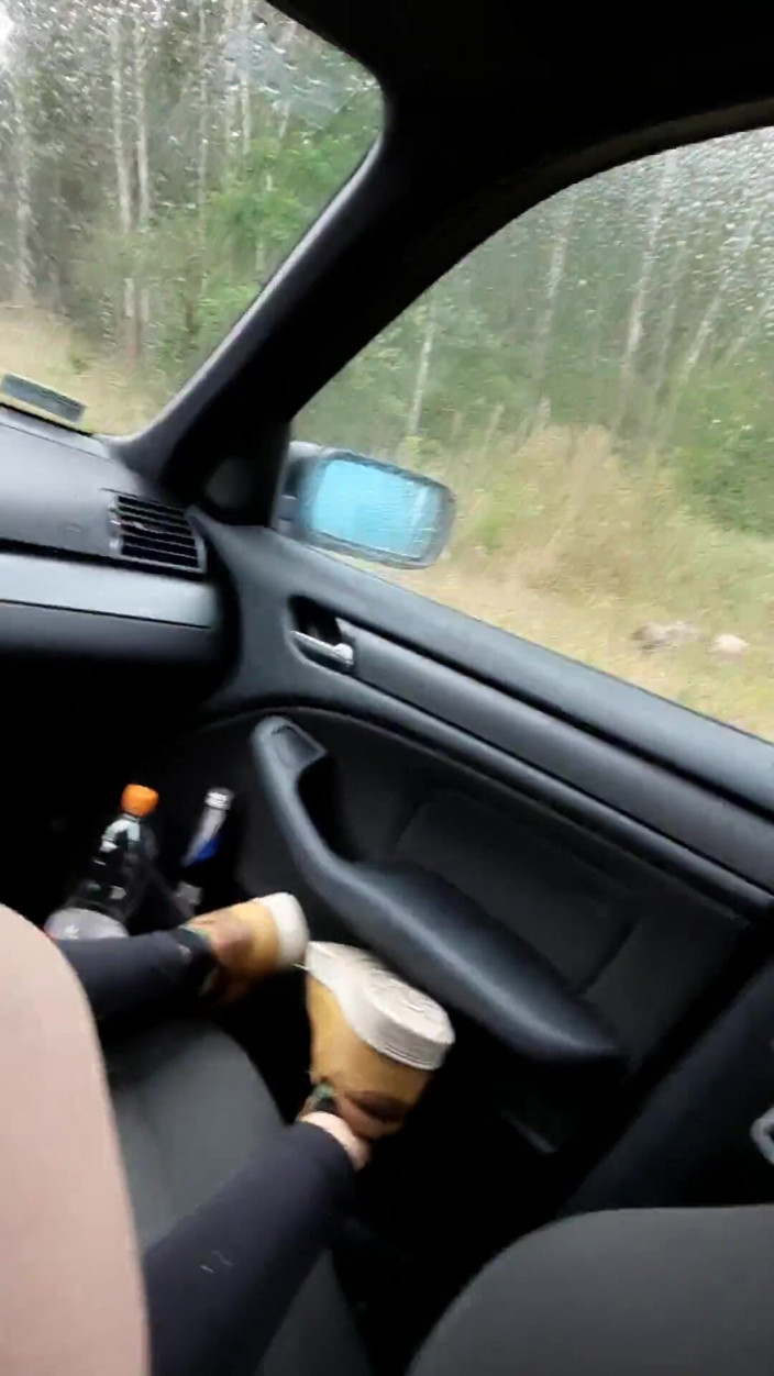 Perwerspaar Bi: Very Horny Friend in My Car