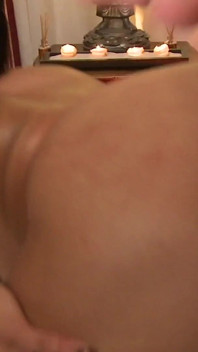 Beste interraciale scène-2 reet Aziatische brunette komt graag klaar op haar kleine tieten