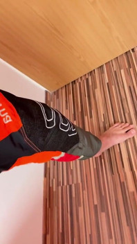 Tyler Blake Si Masturba in Abiti Da Lavoro Hivis Lumberjack - Flessioni Muscolari E Sborrata Esplosiva