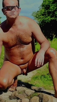 Picture Slideshow - Nude in Public