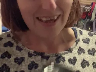 Mommy Uses a Catheter to Piss Directly Onto Her Phone