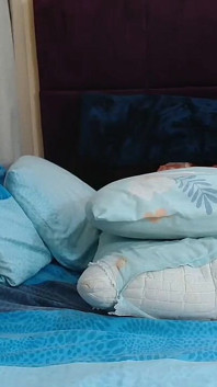Zenci orta yaşlı seksi kadın domaltarak azdırıyor