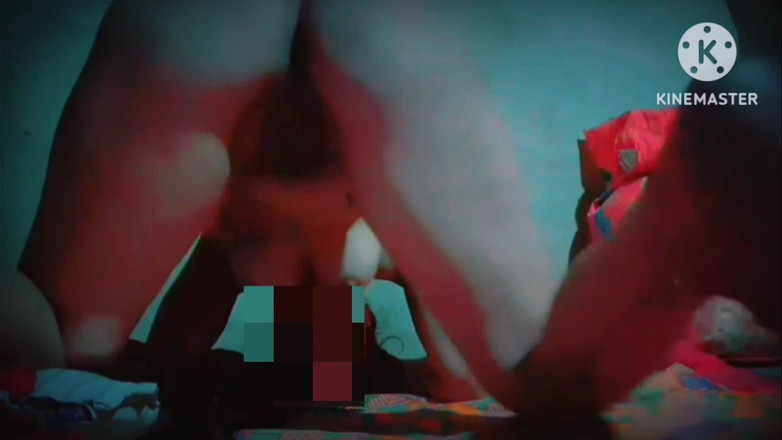 TricolorMusic3: ホットなデシ・バービー、とても速い、あそこが熱くなった。二人の男が同時に私のあそこの火を鎮められる。私はとても興奮した。