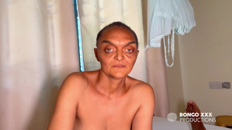 BongoXXX: Tyłek tej starej kobiety naprawdę może wziąć penisa