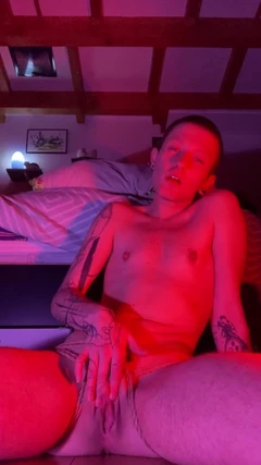 Ftm Masturbate, Fucks Pussy and Finishes with a Big Squirt